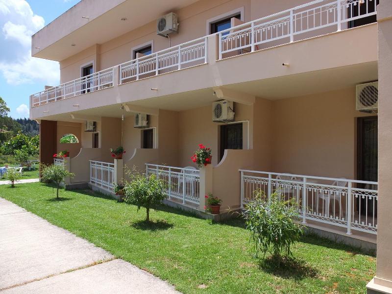 Toula'S Apartments Sidari  Exterior photo